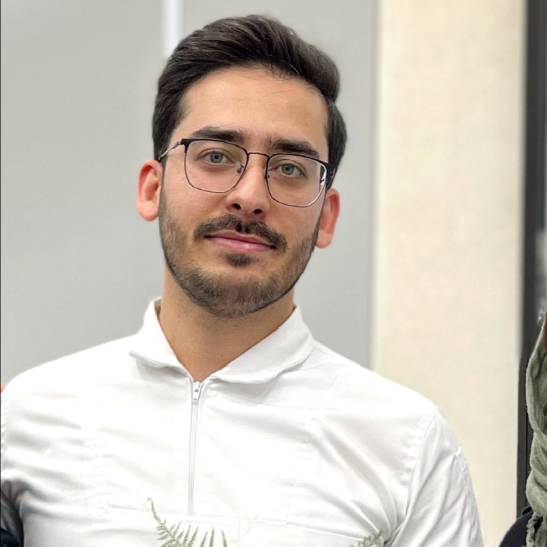تصویر فیزیوتراپیست دکتر جواد حدادی